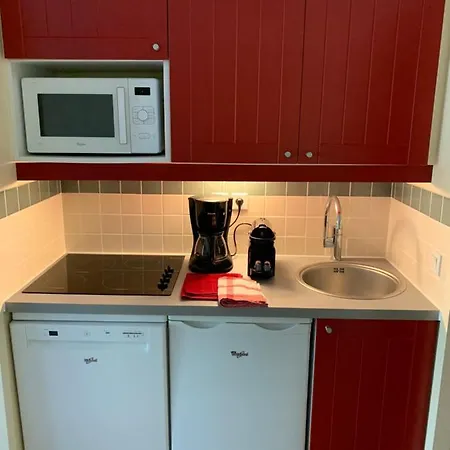 Dans De Apartament *